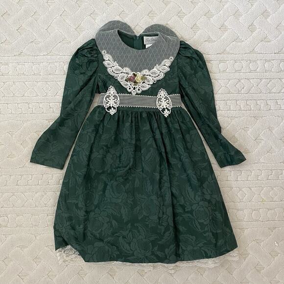 rare editions Other - Rare Editions VTG EUC Green Girl’s Velvet Ruffle Dress With Floral Lace, Size 5